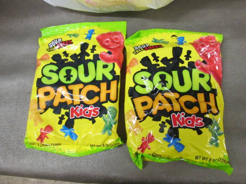 lot 276 image: 6 Bags Sour Patch Kids Candy 8 oz s...
