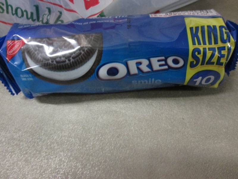 lot 280 image: 12 packs Oreo King Size Cookies 4.0...
