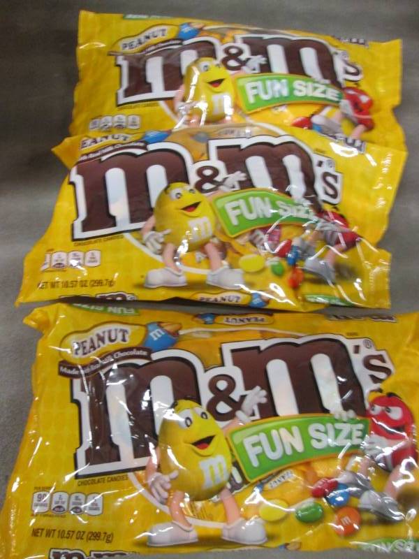 lot 308 image: 3 Bags Peanut M&M Fun Size 10.57 oz...