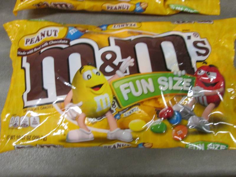 lot 311 image: 3 Bags Peanut M&M Fun Size 10.57 oz...