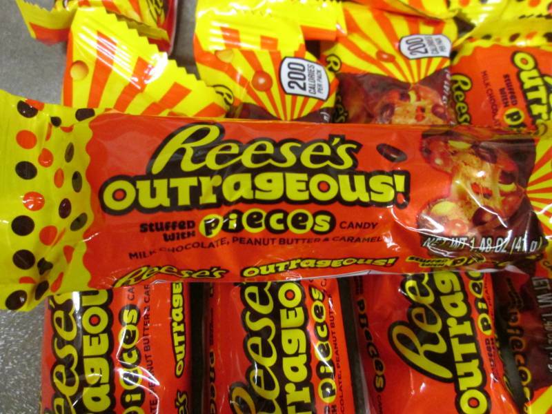 lot 367 image: 12 Each Reeses Outrageous Candy Ba...
