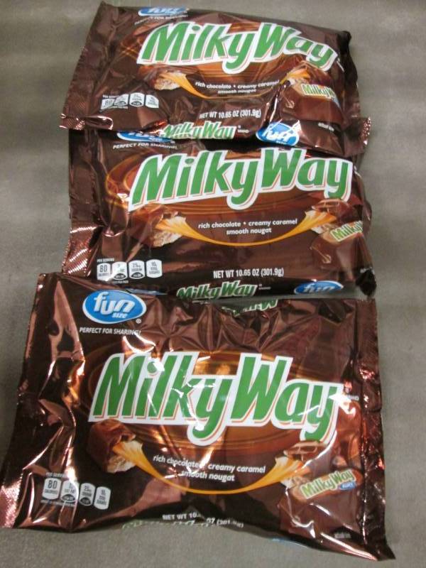 lot 402 image: 3 Bags Milky Way Fun Size 10.65 oz...