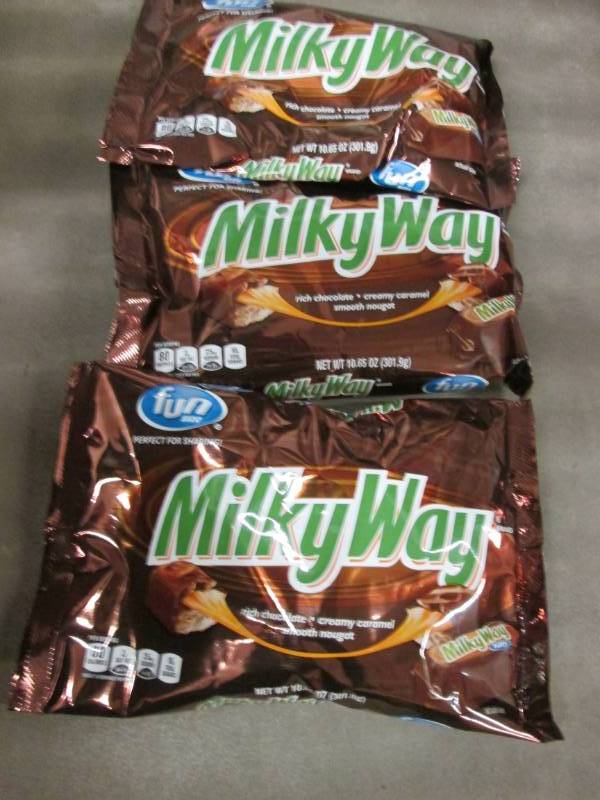 lot 403 image: 3 Bags Milky Way Fun Size 10.65 oz...