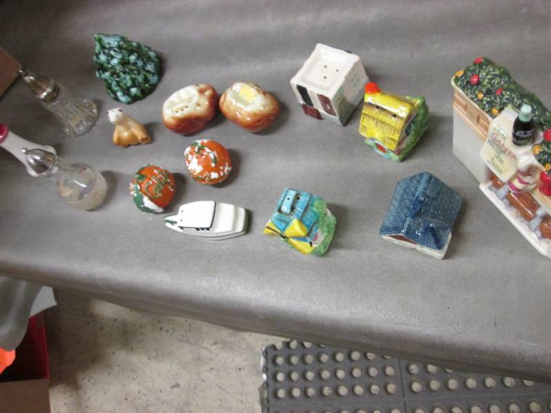 lot 412 image: Assorted Salt & Pepper Shaker Sets...