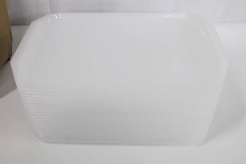 lot C1 image: 12 in. x 17 in. Polypropylene ServingFood Court Tray with Handle - Clear (Case of 24)
