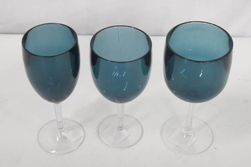 lot C4 image: Lot of 12 Teal Carlisle Epicure Goblets (4 x 12oz, 4 x 15 oz., 4 x 16.5 oz.)