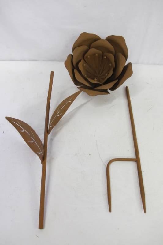 lot 111 image: Inside Outside Decorative 55 Rust Colored Powder Coated Metal Flower Garden Stake (Rose)