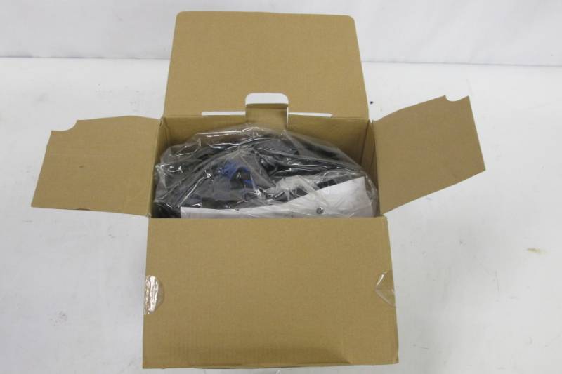lot 75 image: Enbrighten Vintage Seasons Cafe Lights 24 ft. - 12 bulbs - LED color Changing Cafe Lights - tested working
