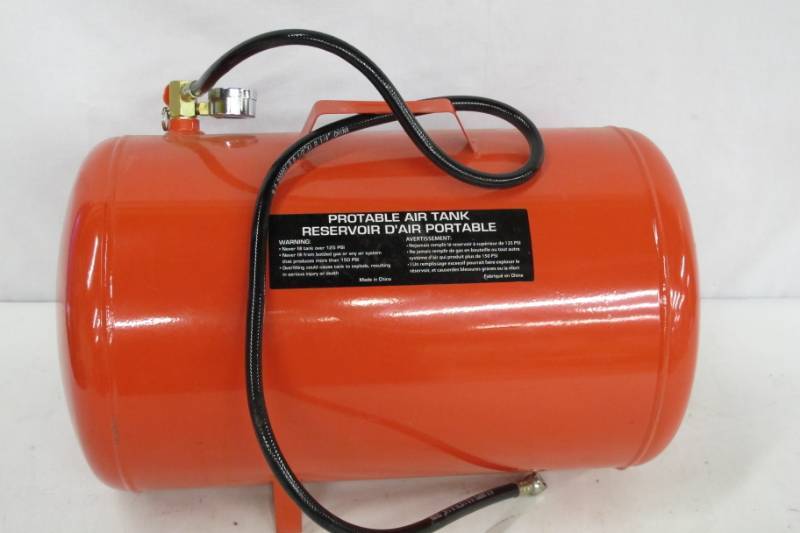 lot 67 image: SPEEDWAY 5 Gal. Portable Air Tank - 125 PSI - Red