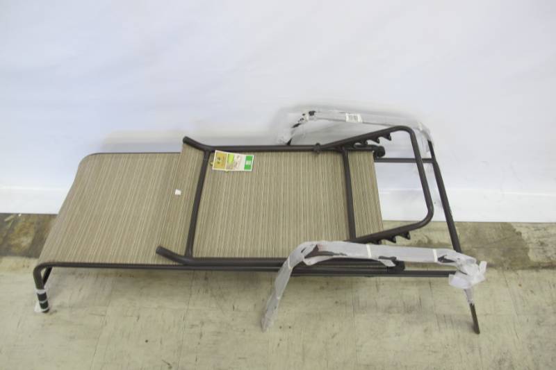 lot 35 image: Hampton Bay Mix and Match Stacking Sling Outdoor Chaise Lounge - Slight Dent