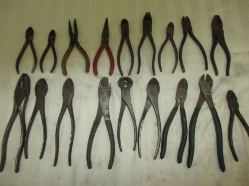 lot 15 image: Lots of Side Snip Pliers and needle nose ect