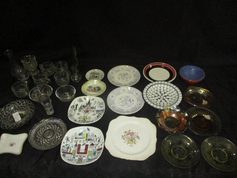 lot 35 image: Misc Depression Glass, Pyrex and Stavangerflint