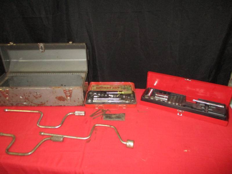lot 60 image: Craftsman Single Toolbox with Proto Tool Set and Bernz-o-matic Tool Set