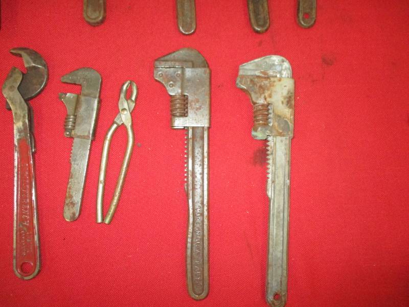 lot 82 image: Adjustable Wrenches