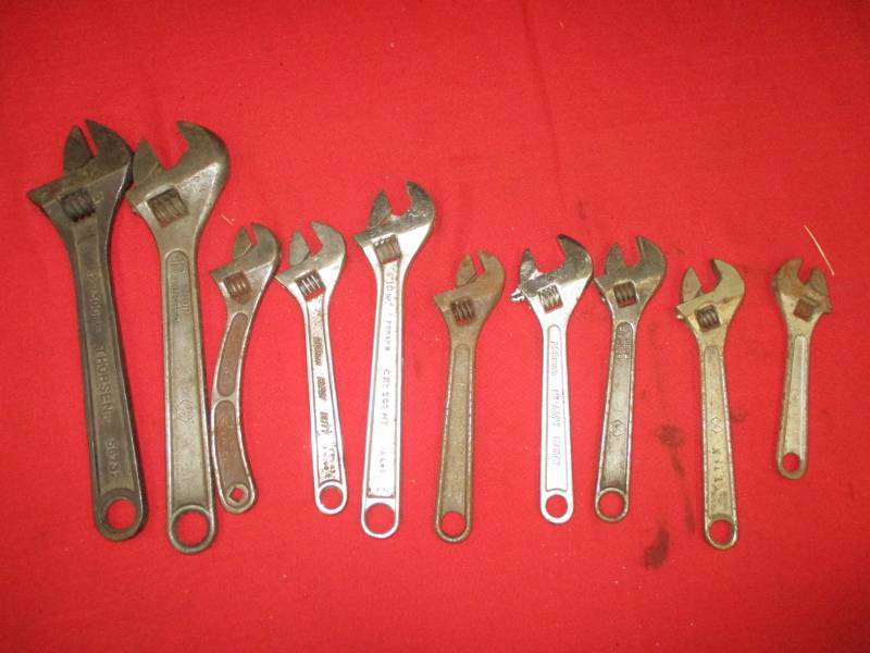 lot 86 image: Assortment of adjustable Cresent Wrenches