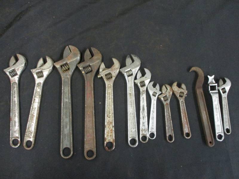 lot 87 image: Assortment of adjustable Cresent Wrenches