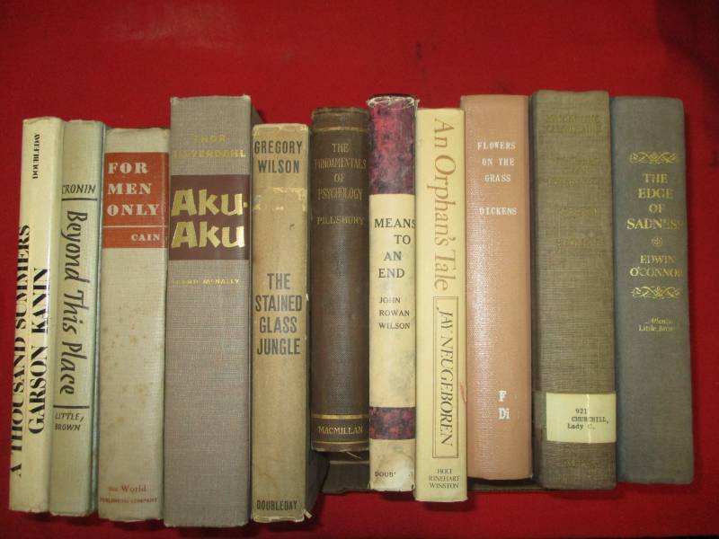 lot 108 image: Old hardcover books (dcor,fold)