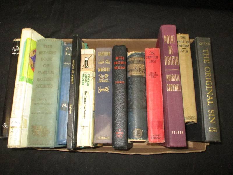 lot 110 image: Old hardcover books (dcor,fold)