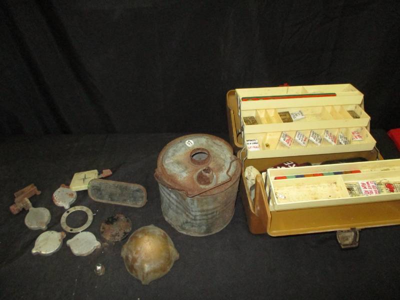 lot 116 image: car misc, tackle box w pins wsayings