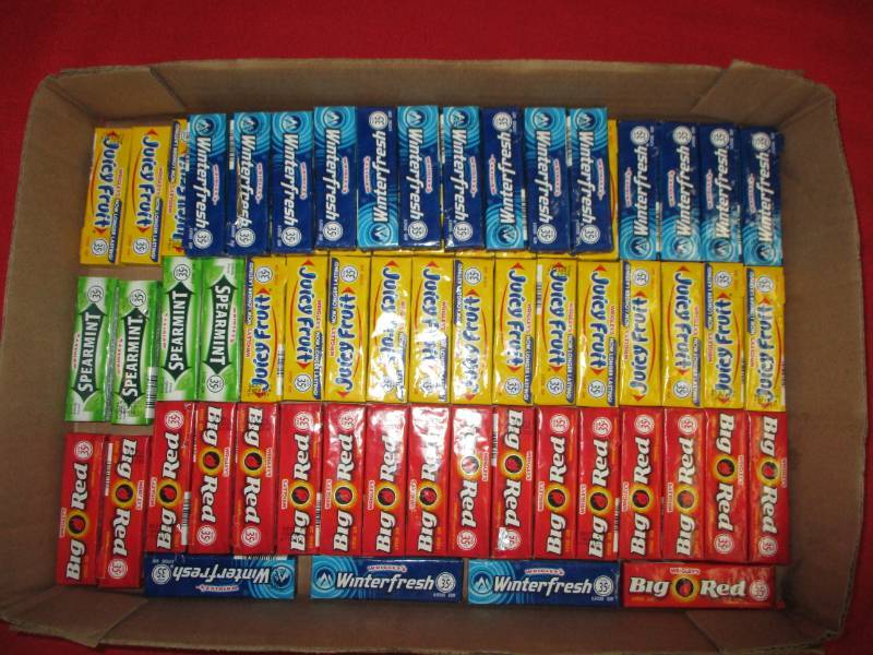 lot 125 image: 65 Packs of gum