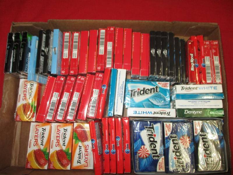 lot 126 image: 65 Packs of gum
