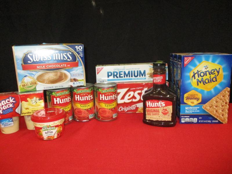 lot 129 image: Graham Cracker, cracker, Tomato Sauce