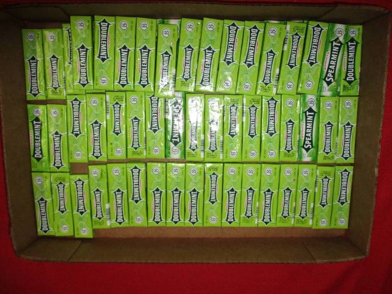 lot 130 image: 65 packs of gum