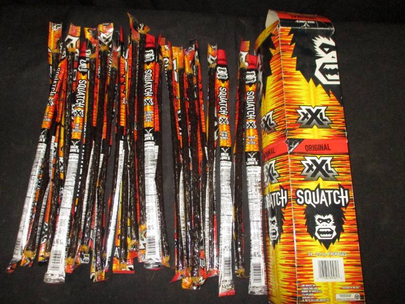 lot 140 image: 22ct  XXL Sasquach Beef Jerkey