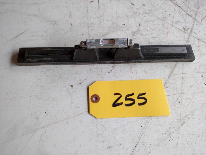 lot 255 image: Starrett 98 Precision level...