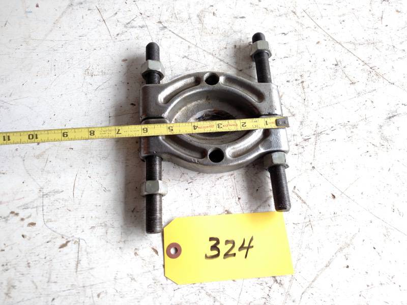 lot 324 image: OTC Bearing Seperator...
