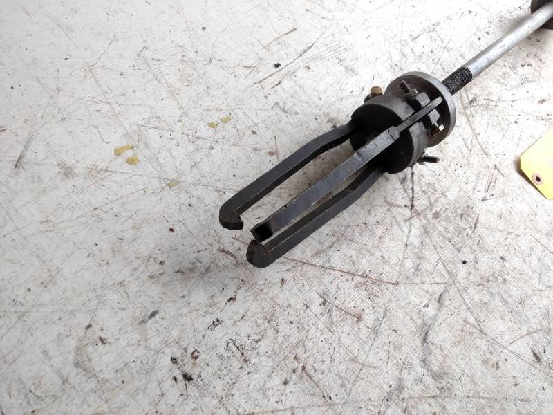 lot 329 image: Slide Hammer Puller...