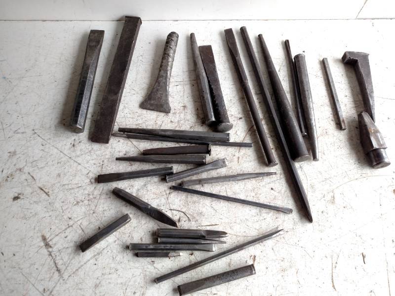 lot 362 image: Asstd Punches & Chisels...