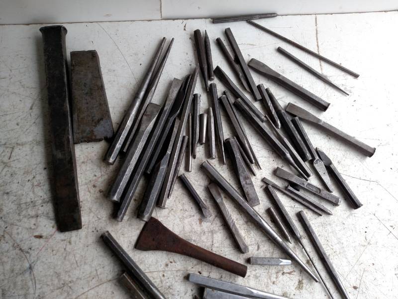 lot 364 image: Asstd Punches & Chisels...