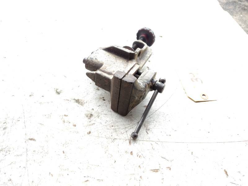 lot 391 image: 3 Clamp-On Vise...