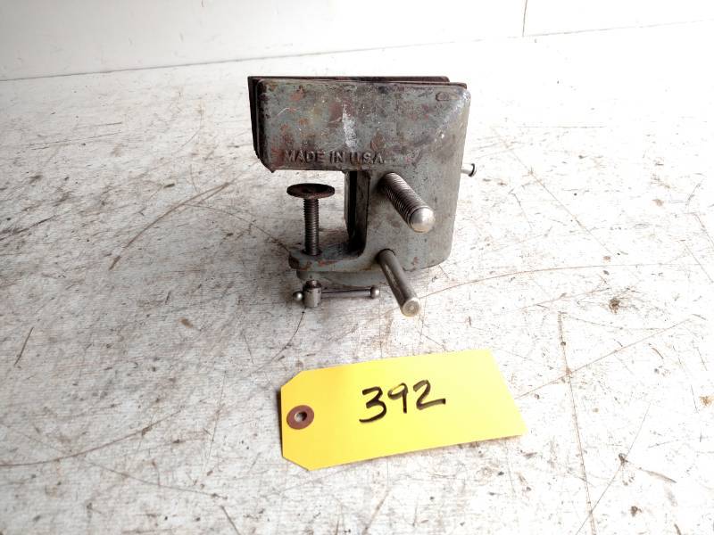 lot 392 image: 5 Clamp-On Vise...