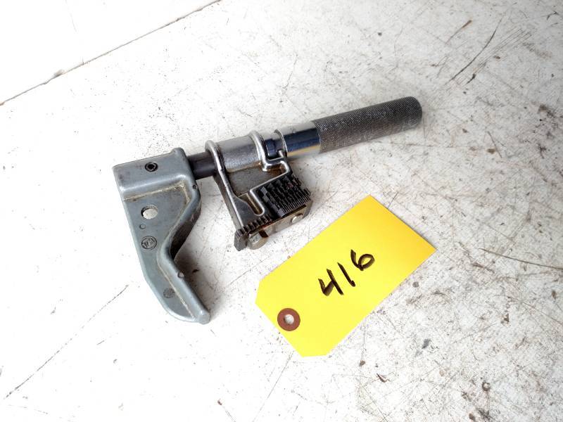 lot 416 image: OTC 7402 Thread Chaser...