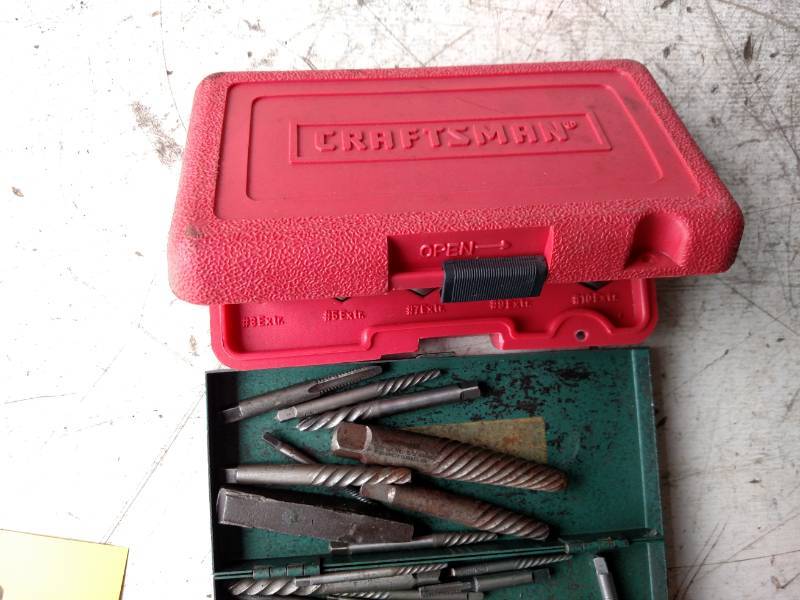 lot 418 image: Asstd Extractors...