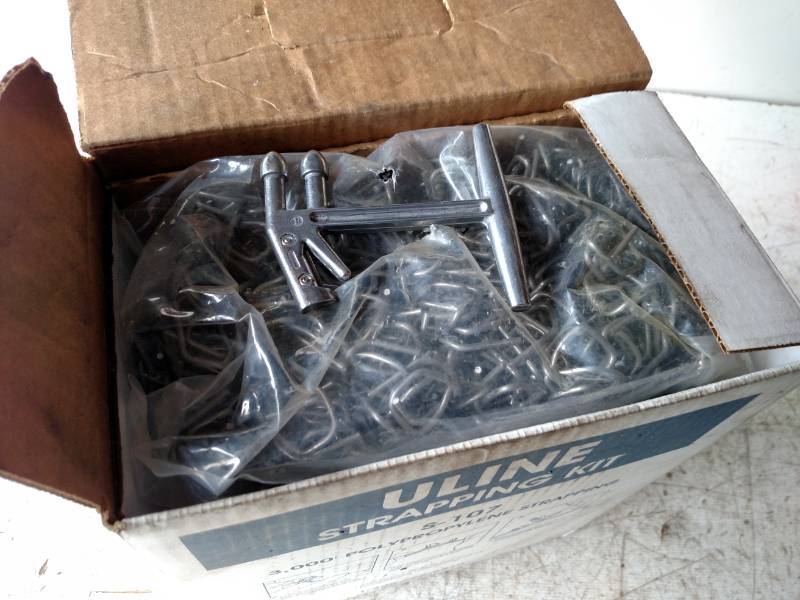 lot 463 image: Uline S-107 Strapping Kit, Near New...