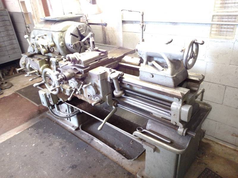 lot 8 image: Reed-Prentice Engine Lathe, 17 Swi...