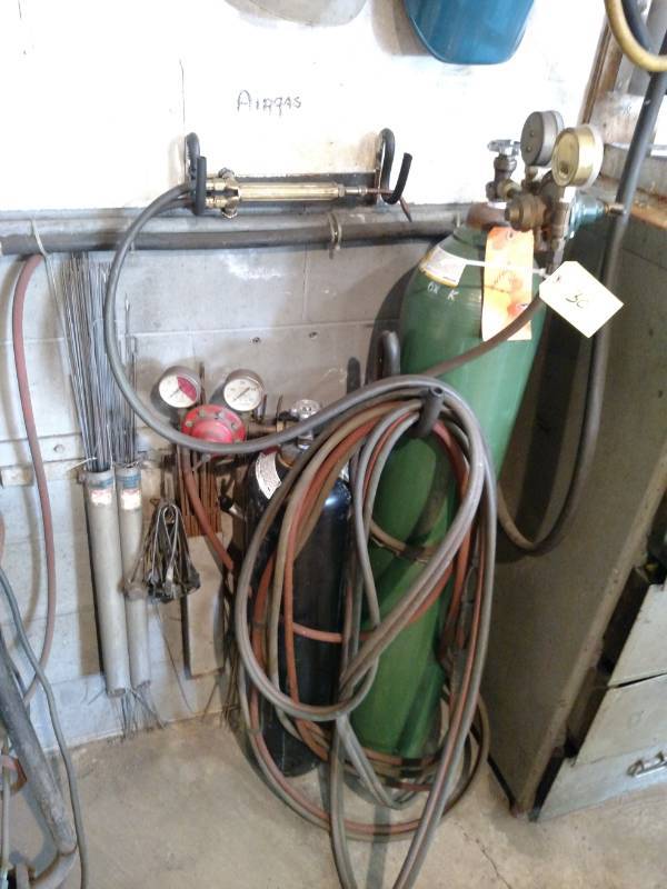lot 30 image: Torch Set, Includes Torch with Weld...