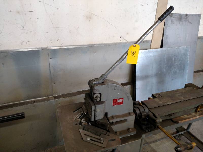 lot 34 image: Enco 130-5110 18 Gauge Notcher, Pex...