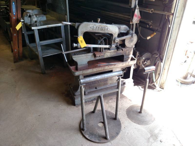 lot 36 image: Racine HydraulicMechanical Power H...