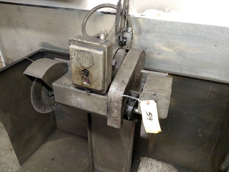 lot 59 image: 12 Pedestal Grinder, 1 hp, 220440...