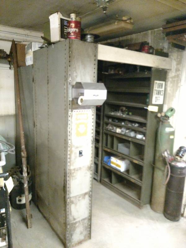 lot 95 image: (4) Shelf Units with Contents (Asst...