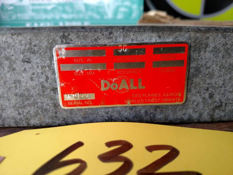 lot 632 image: Doall 6x6x2 Black Granite Surface P...