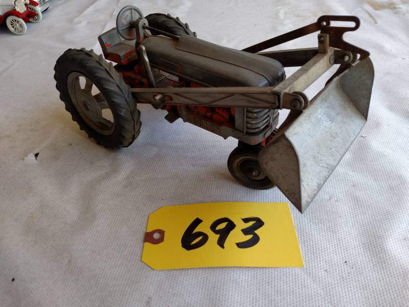 lot 693 image: Hubley Die Cast Tractor...