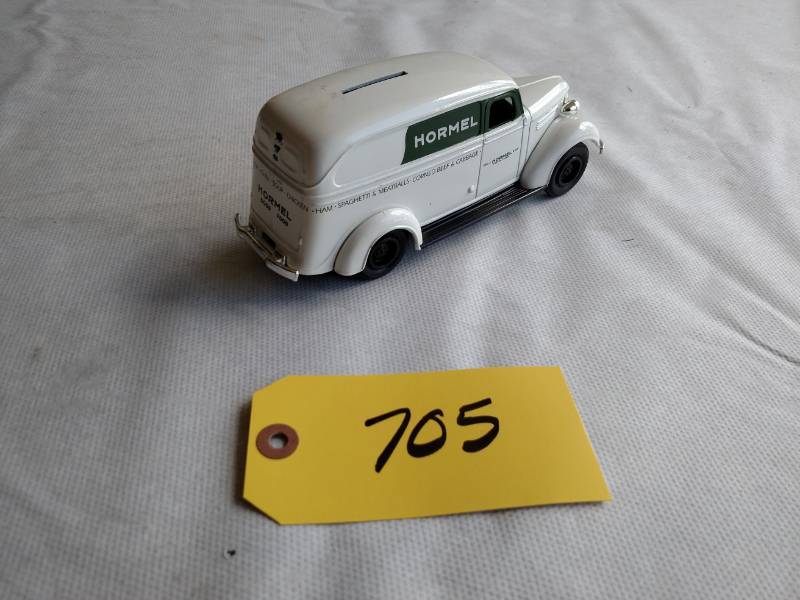 lot 705 image: Ertl 1938 Chevrolet Panel Truck, Ho...
