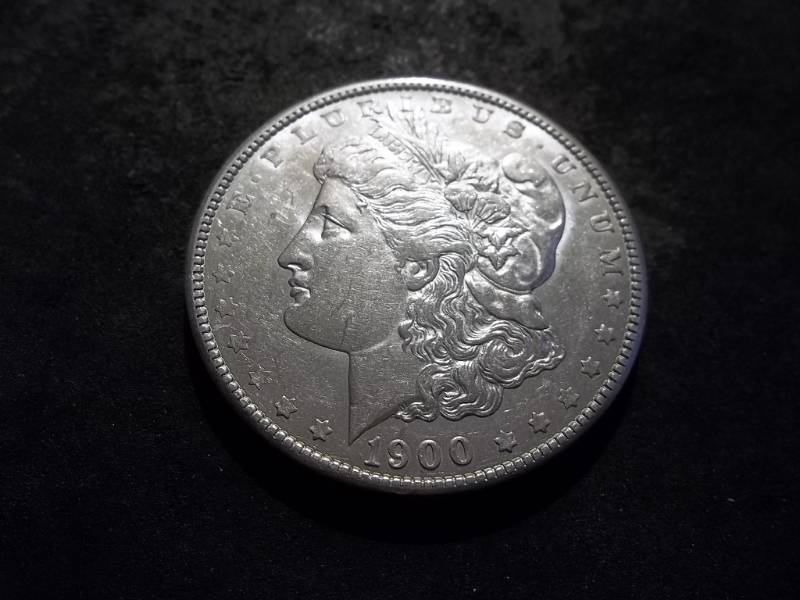 lot 30 image: 1900  Morgan Silver Dollar