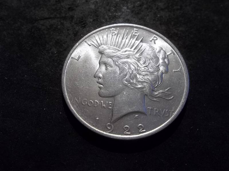 lot 39 image: 1922  Silver Peace Dollar