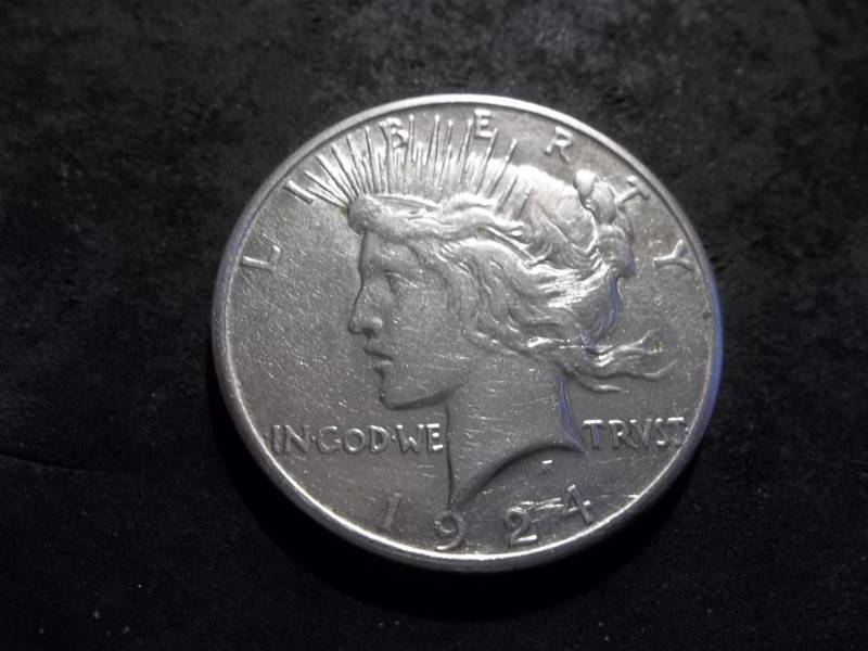 lot 46 image: 1924 S Peace Silver Dollar